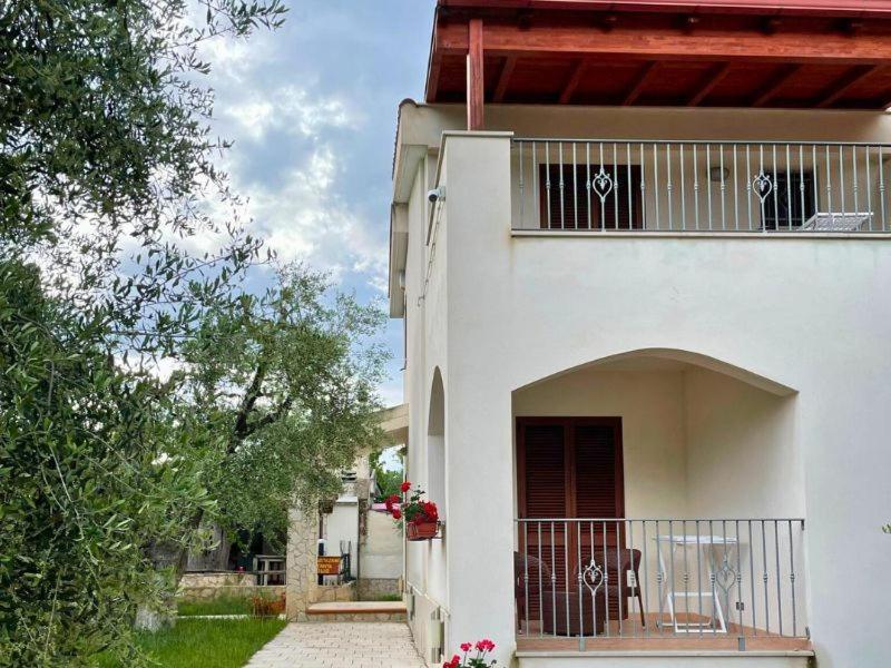 Borgo Cerasa Bed and Breakfast Βιέστε Εξωτερικό φωτογραφία